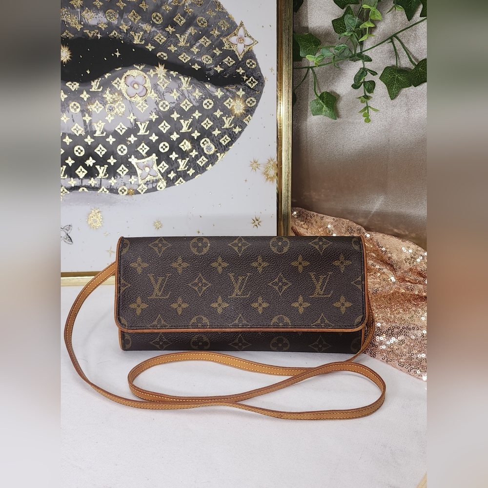 Authentic Louis Vuitton Twin Pouchette GM with Dust Bag & Paperwork - Picture 5 of 17